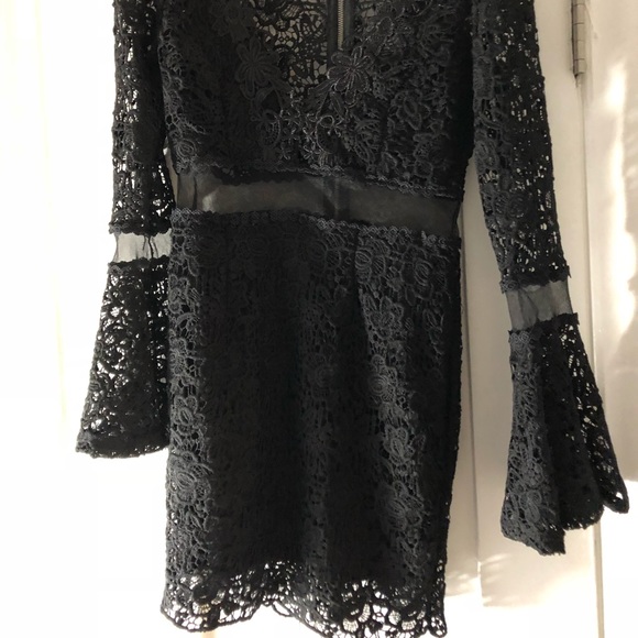 CUT ABOVE THE REST DRESS - Picture 4 of 5